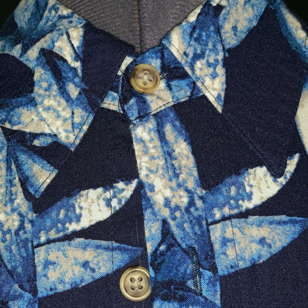 Summer 🌴 Men’s Button Down Tropical Shirt - Picture 4 of 6